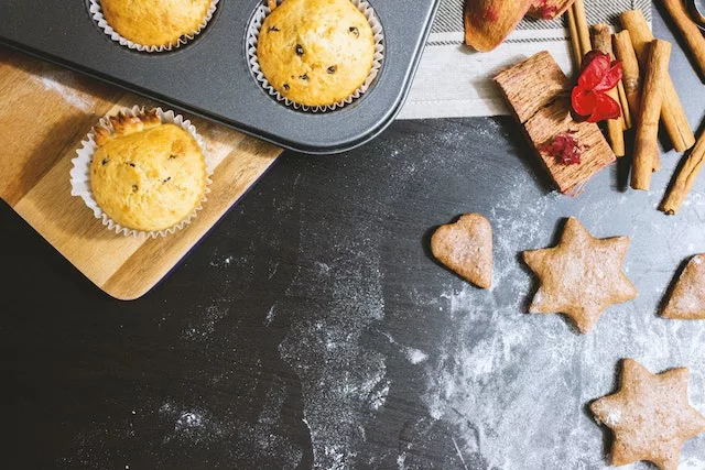 Carrot Cake Shortbread Cookies