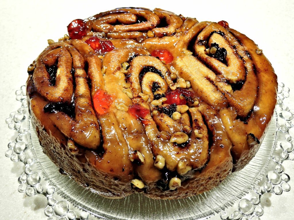 The Best and Easy British Chelsea Buns Recipe.