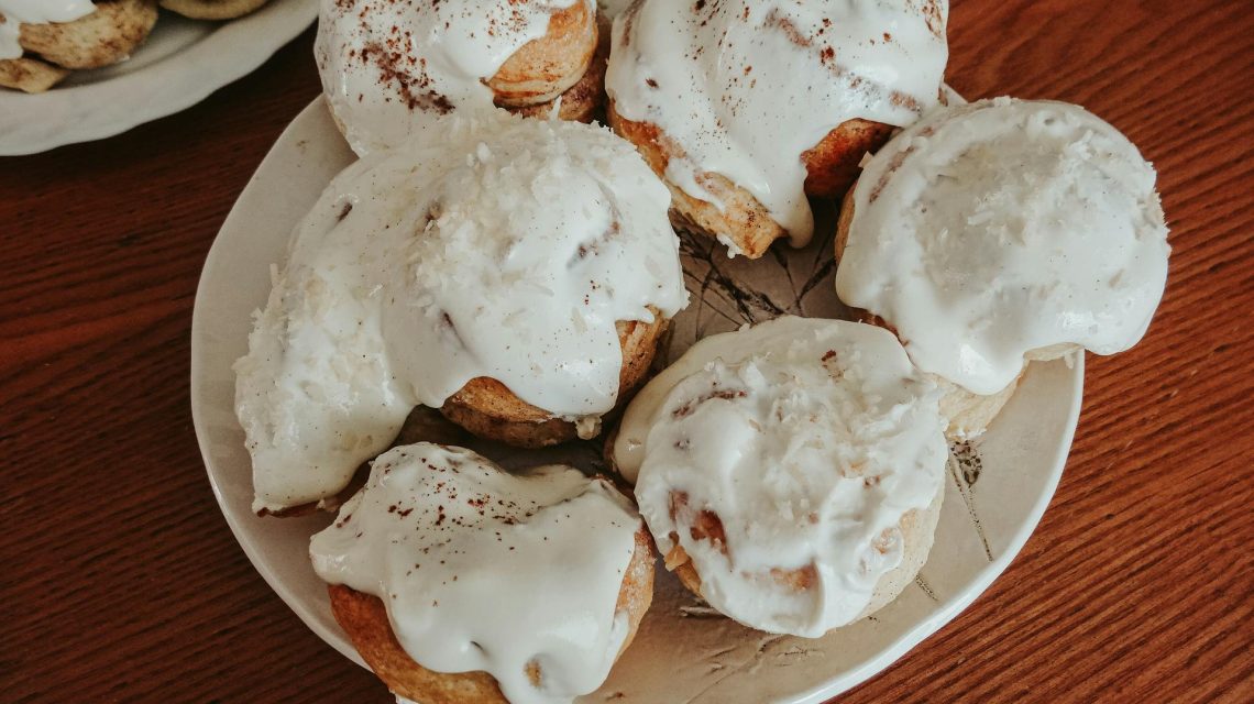 The Best and Easy American Cinnamon Rolls Recipe.